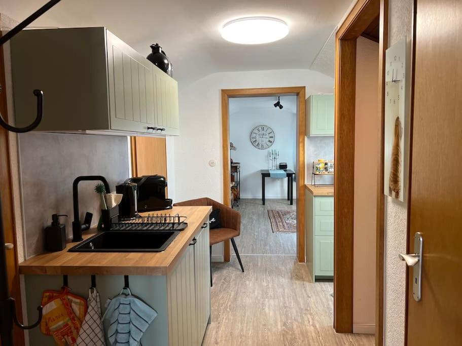 Gemuetliches Fuer Messe, Job & Kurzurlaub Im Gruenen, Naehe Duesseldorf Apartment